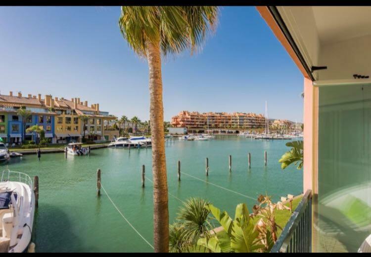 Apartamento Con Piscina ,Playa Con Vistas Panoramicas En La Marina De Sotogrande Сан-Роке Экстерьер фото
